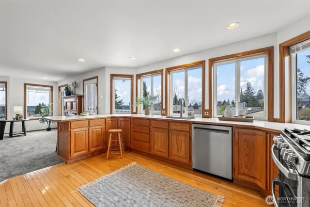 Property photo for 928 N Heatherwood W, Tacoma photo 4