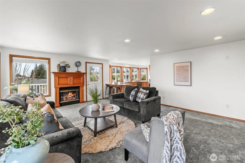 Property photo for 928 N Heatherwood W, Tacoma photo 6