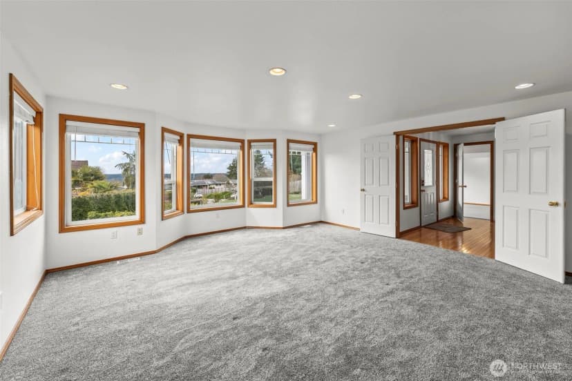 Property photo for 928 N Heatherwood W, Tacoma photo 21