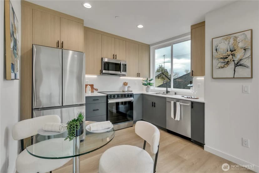 Property photo for 4404 S Othello St #a, Seattle photo 13