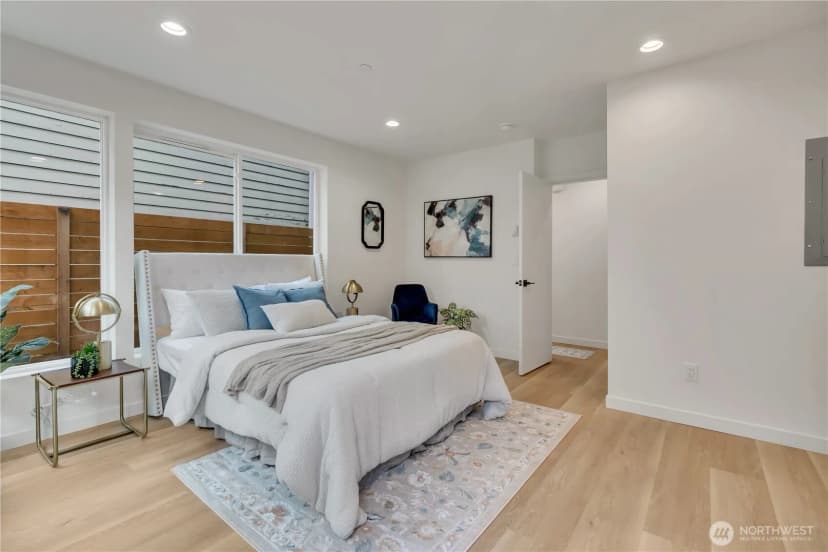 Property photo for 4404 S Othello St #a, Seattle photo 6