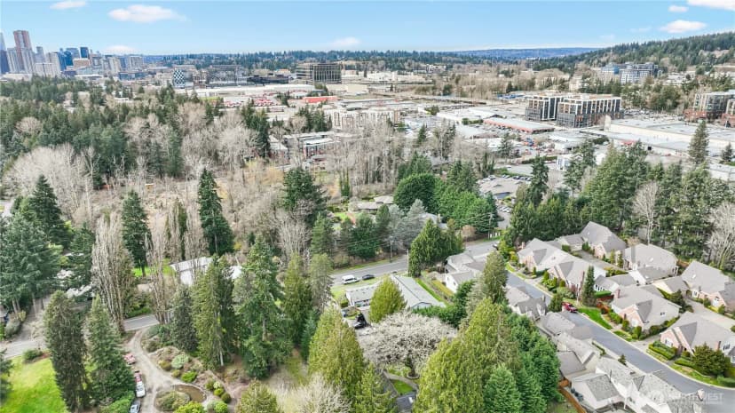 Property photo for 13428 Ne 12th Place, Bellevue photo 37