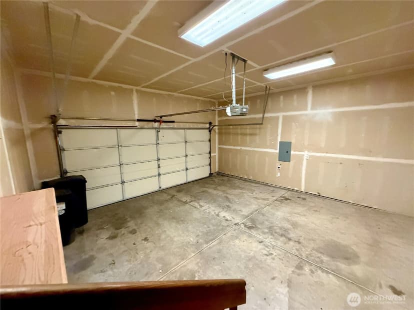Property photo for 1200 N 12th Place, Mount Vernon photo 15