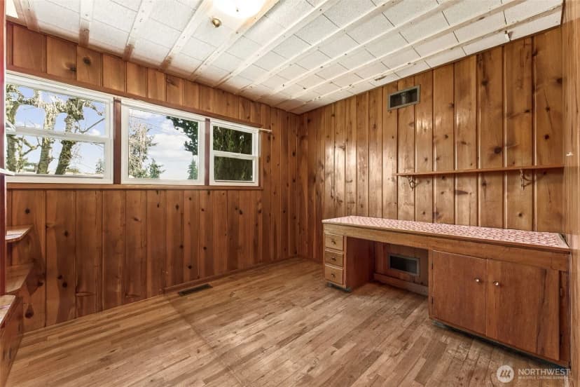 Property photo for 19635 4th Avenue S, Des Moines photo 15