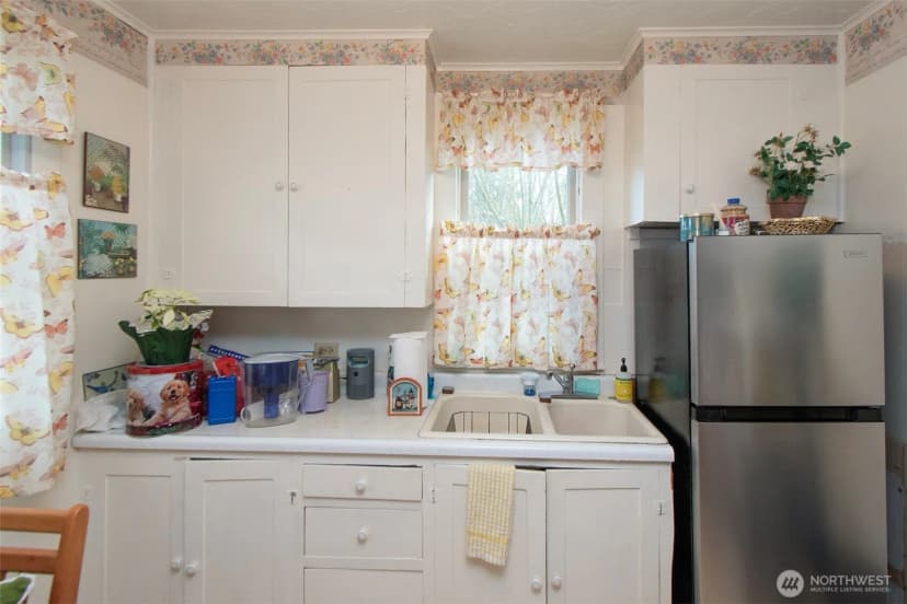 Property photo for 2367 E Fourth Avenue, Port Angeles photo 8
