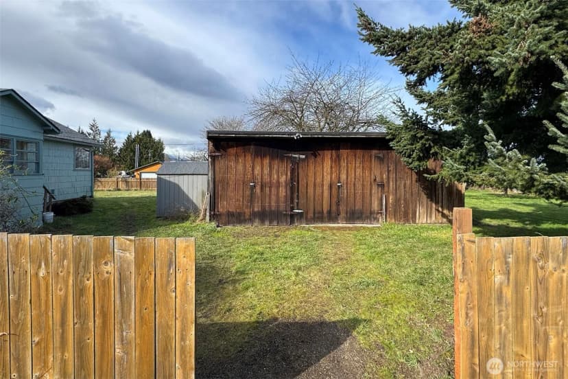 Property photo for 2367 E Fourth Avenue, Port Angeles photo 33