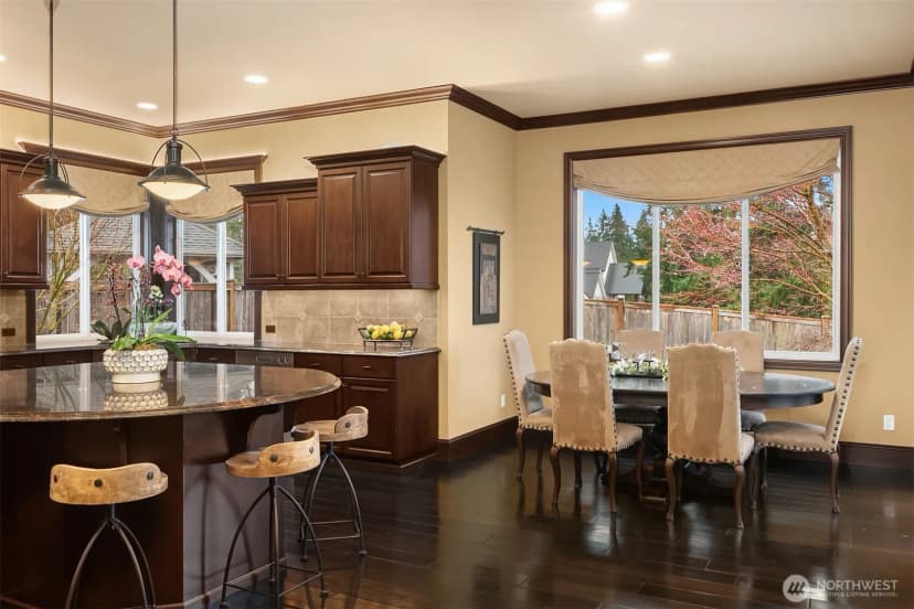 Property photo for 955 211th Place Se, Sammamish photo 11