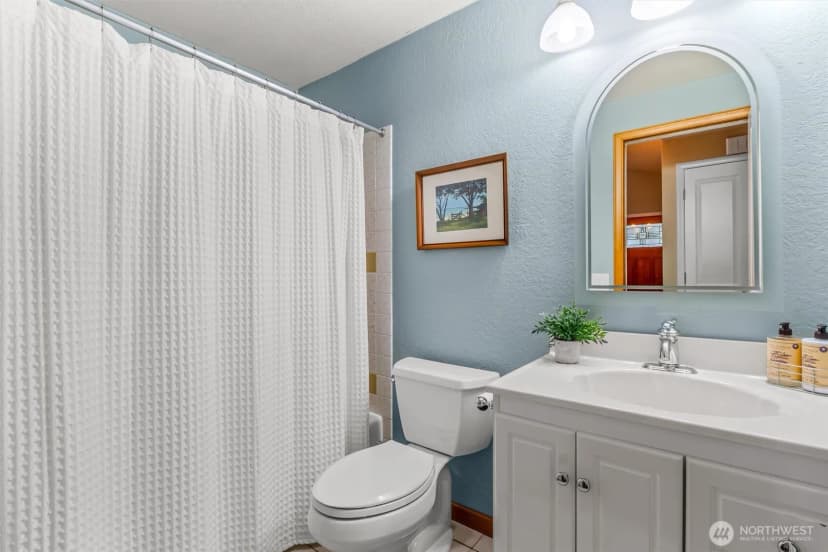 Property photo for 6439 Ne 188th Street, Kenmore photo 26