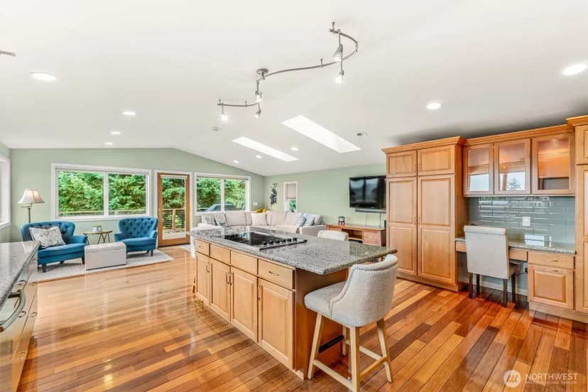 Property photo for 6439 Ne 188th Street, Kenmore photo 17