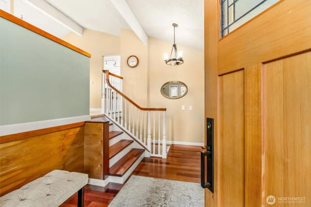 Property photo for 6439 Ne 188th Street, Kenmore photo 3