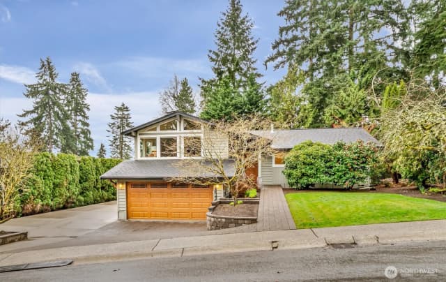 Property photo for 6439 Ne 188th Street, Kenmore