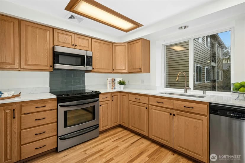 Property photo for 726 N 94th Street #b, Seattle photo 8