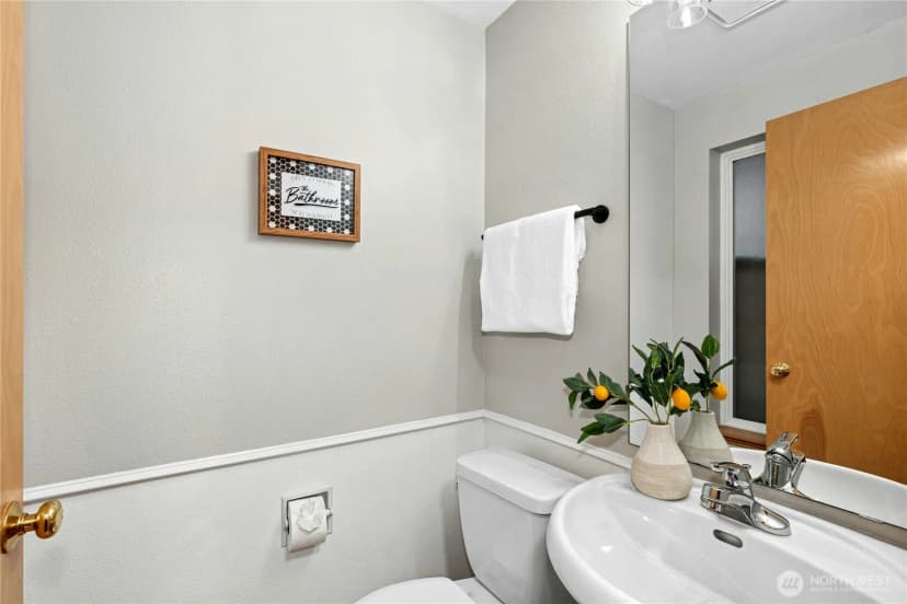 Property photo for 726 N 94th Street #b, Seattle photo 13