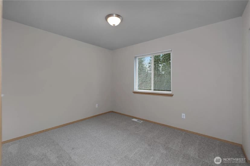 Property photo for 1308 Mills Landing Court Se, Lacey photo 11