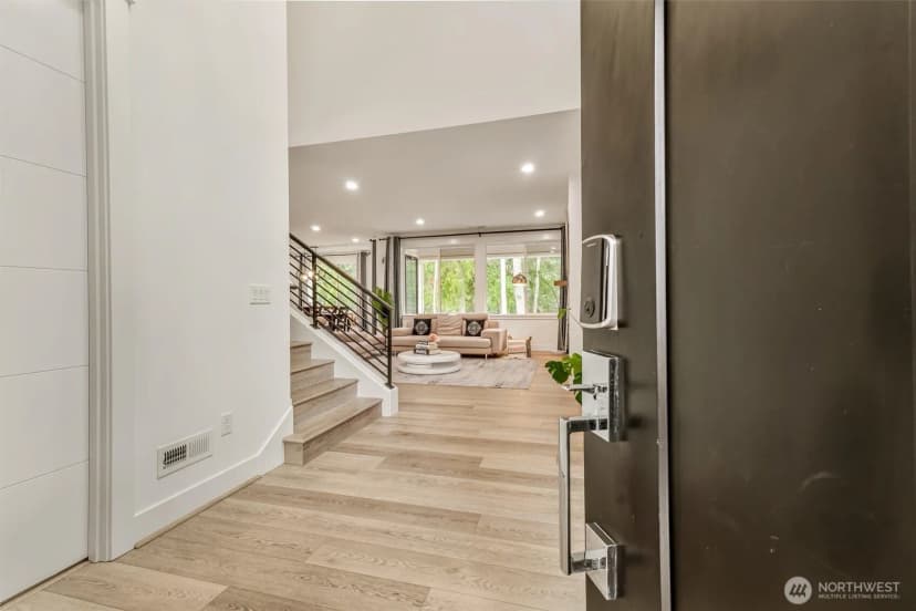 Property photo for 1760 246th Place Ne, Sammamish photo 2