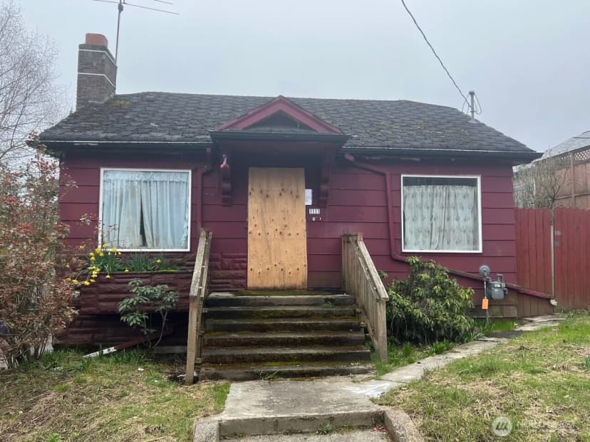 Property photo for 1111 Ne 80th Street, Seattle photo 2
