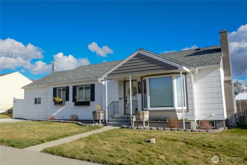 Property photo for 207 W 10th Avenue, Ritzville photo 2