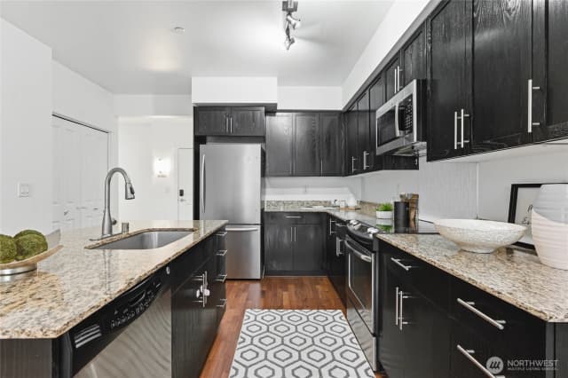 Property photo for 699 John St #319, Seattle photo 5