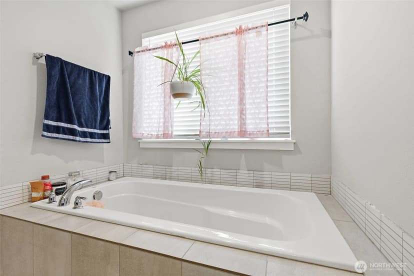 Property photo for 1175 Ne 18th Street, Battle Ground photo 12
