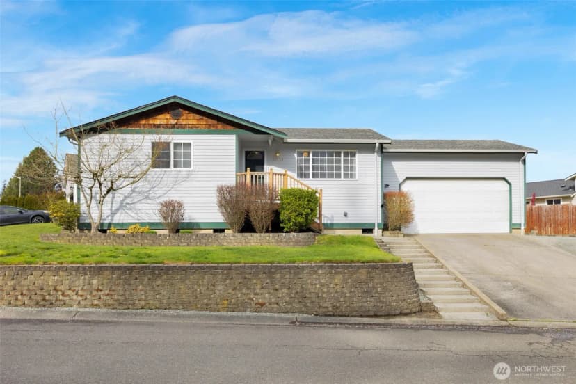 Property photo for 27203 Church Creek Loop Nw, Stanwood