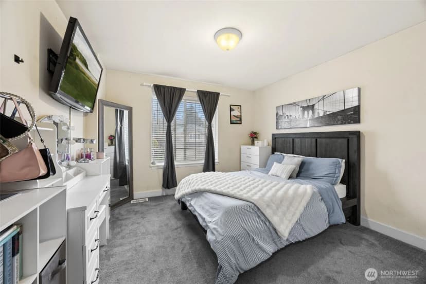 Property photo for 3630 Spyglass Drive Ne, Tacoma photo 12