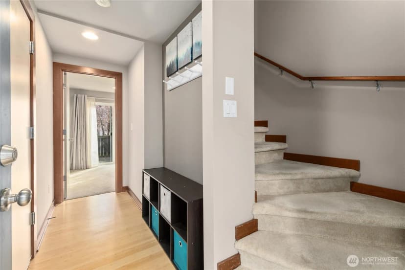 Property photo for 4005 7th Avenue Ne, Seattle photo 4