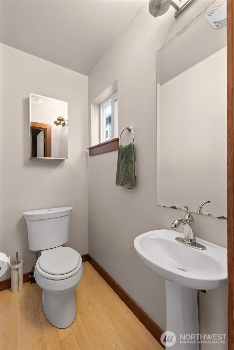 Property photo for 4005 7th Avenue Ne, Seattle photo 14