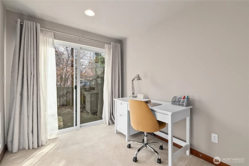 Property photo for 4005 7th Avenue Ne, Seattle photo 25