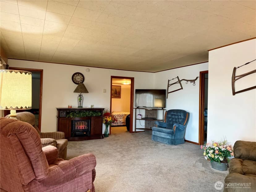 Property photo for 10388 Largent Street Ne, Coulee City photo 5