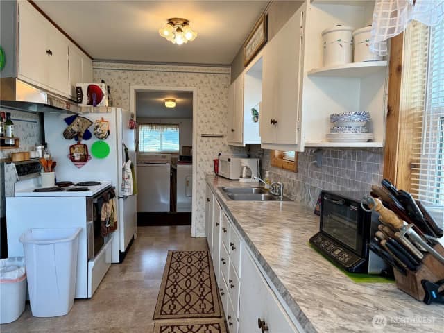 Property photo for 10388 Largent Street Ne, Coulee City photo 4