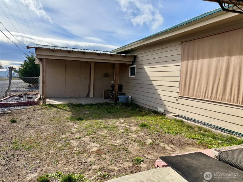 Property photo for 10388 Largent Street Ne, Coulee City photo 16