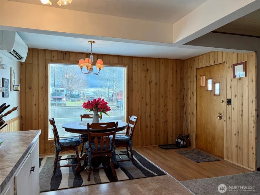 Property photo for 10388 Largent Street Ne, Coulee City photo 2