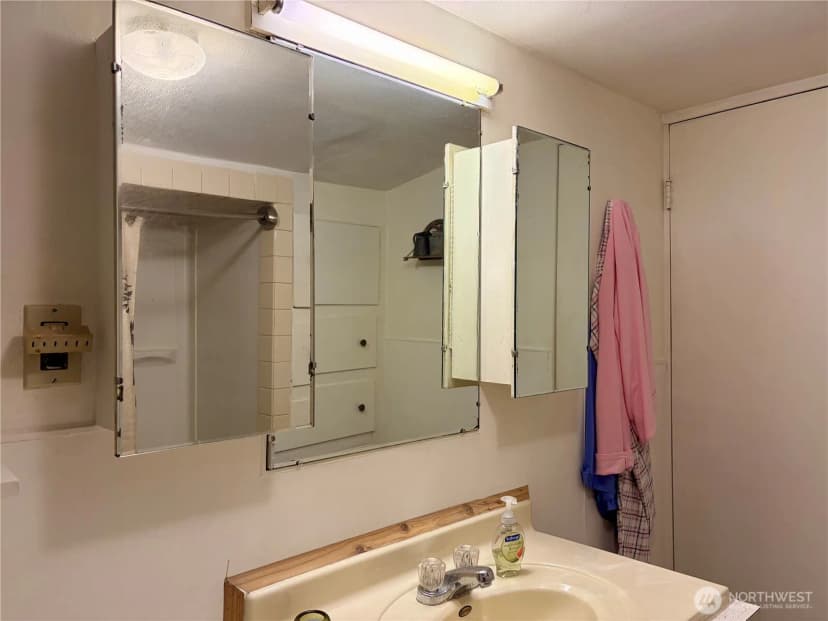 Property photo for 10388 Largent Street Ne, Coulee City photo 9