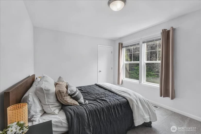 Property photo for 266 Camas Avenue Se, Renton photo 11