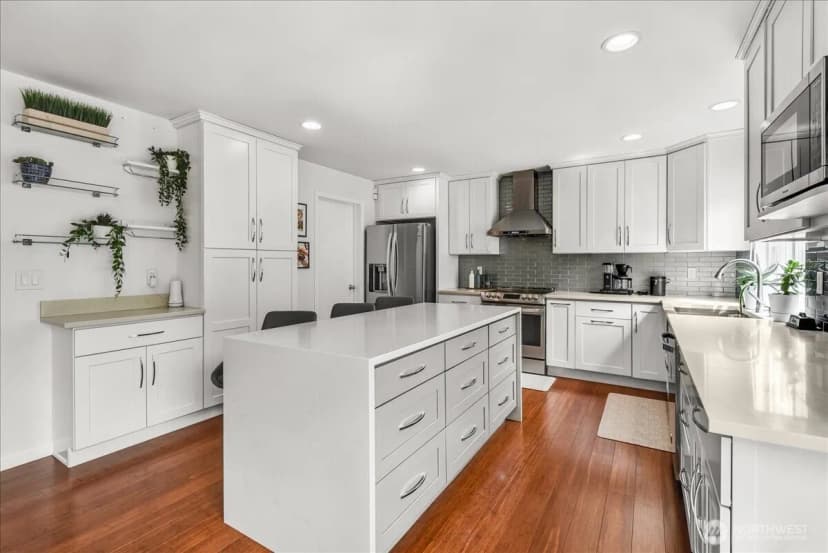 Property photo for 266 Camas Avenue Se, Renton photo 3