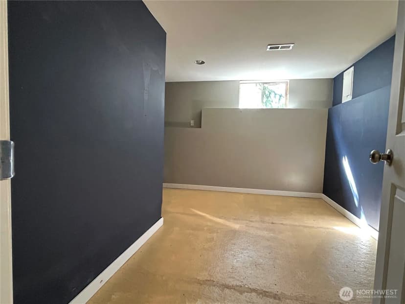 Property photo for 10231 Ne 24th Street, Bellevue photo 16