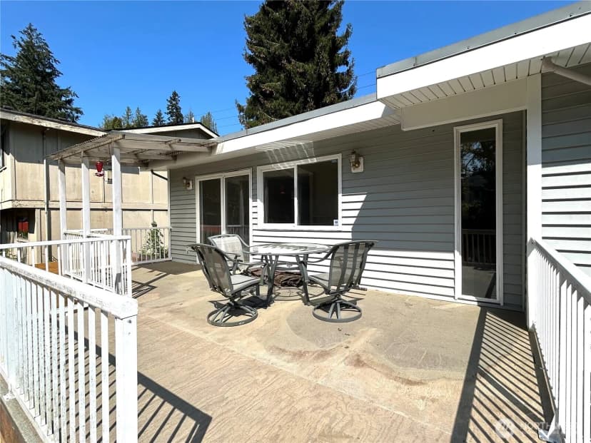 Property photo for 10231 Ne 24th Street, Bellevue photo 18
