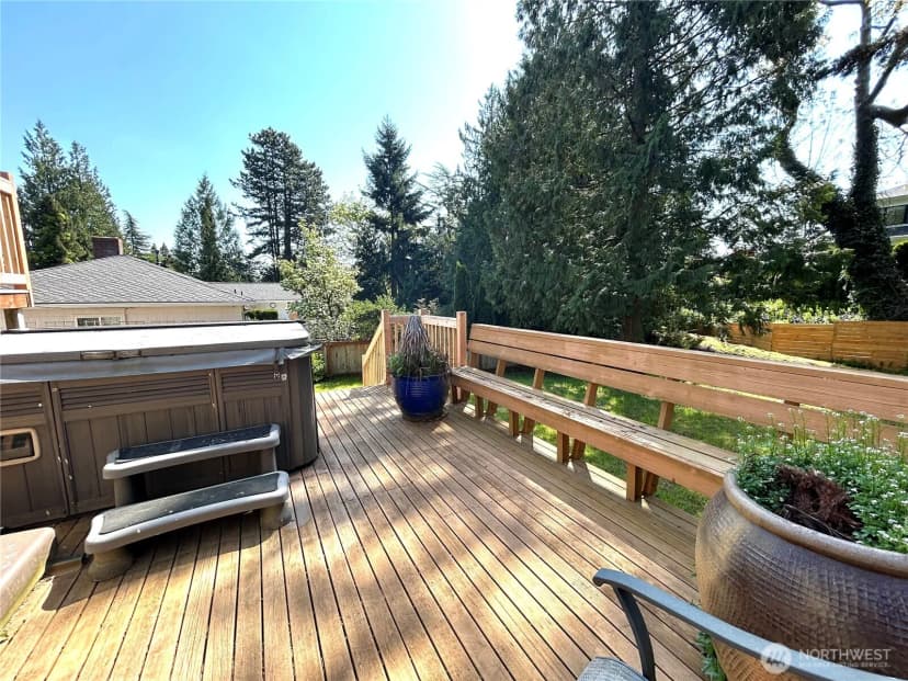 Property photo for 10231 Ne 24th Street, Bellevue photo 19