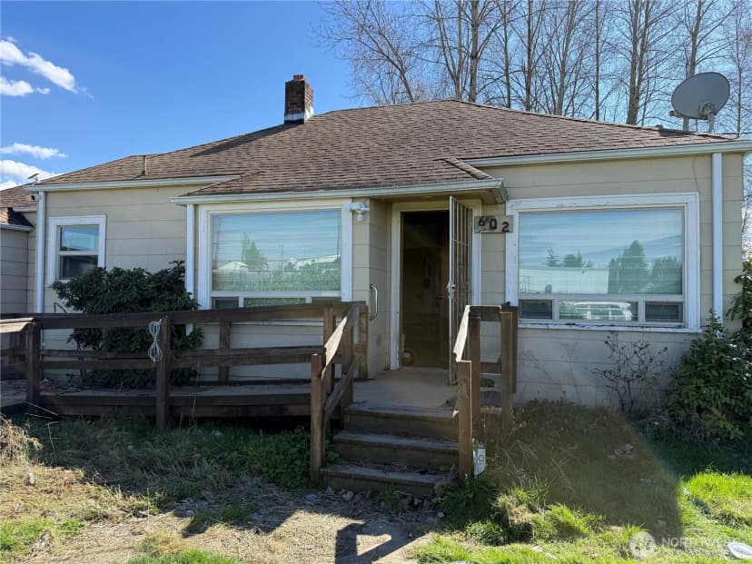 Property photo for 602 E 65th Street, Tacoma photo 3