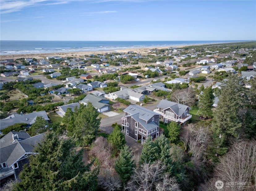Property photo for 34404 J Place, Ocean Park photo 9