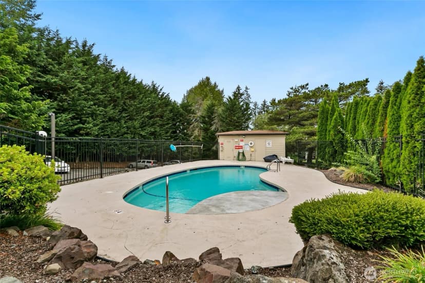Property photo for 13620 Ne 7th Street #f14, Bellevue photo 16