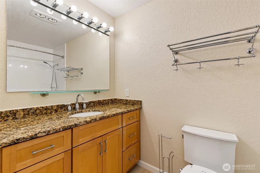 Property photo for 13620 Ne 7th Street #f14, Bellevue photo 10