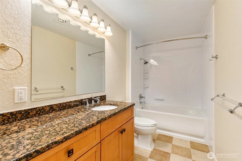 Property photo for 13620 Ne 7th Street #f14, Bellevue photo 7