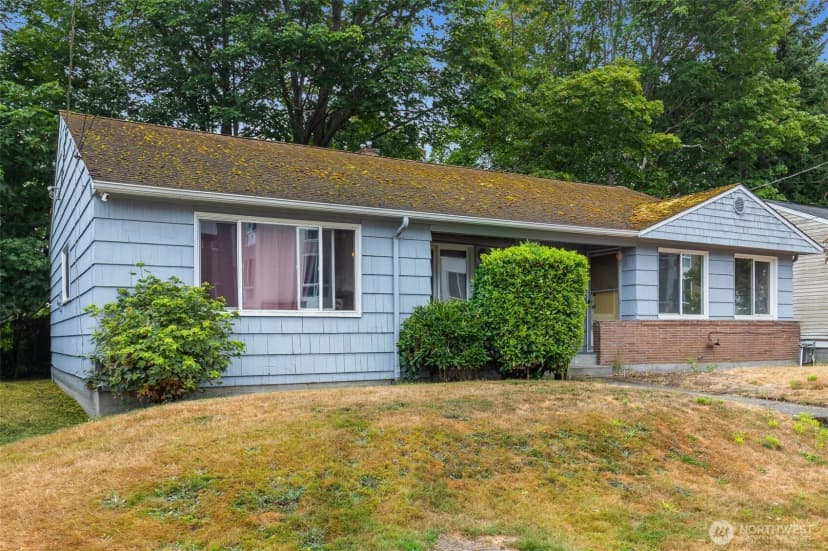 Property photo for 10450 Alderbrook Place Nw, Seattle photo 2