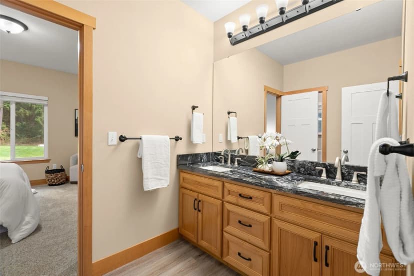 Property photo for 8254 Ne Whiskey Creek Trail, Kingston photo 23