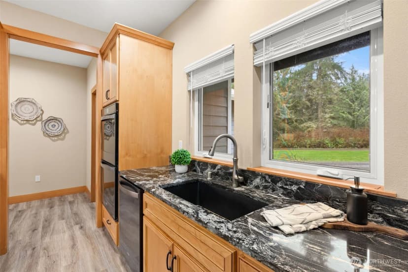 Property photo for 8254 Ne Whiskey Creek Trail, Kingston photo 10