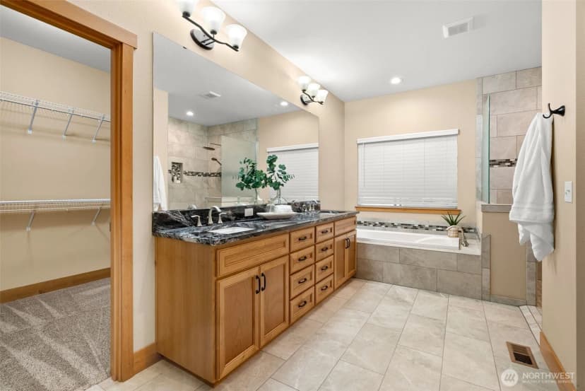 Property photo for 8254 Ne Whiskey Creek Trail, Kingston photo 19