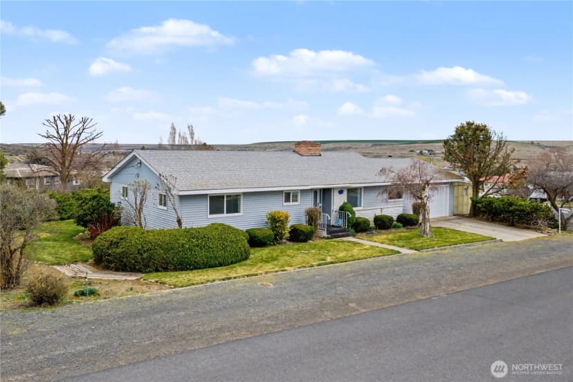 Property photo for 618 N S Street, Lind photo 3