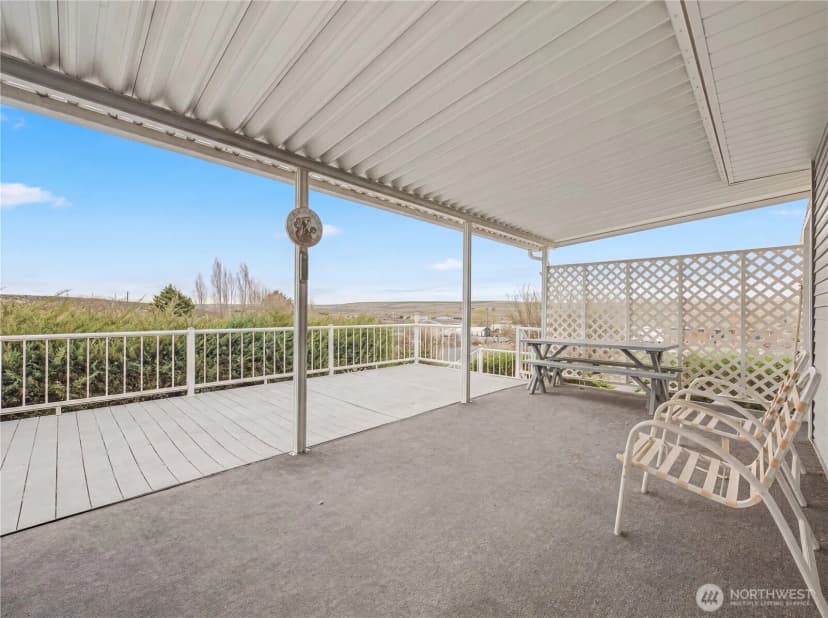 Property photo for 618 N S Street, Lind photo 29