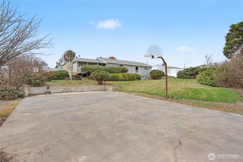 Property photo for 618 N S Street, Lind photo 32
